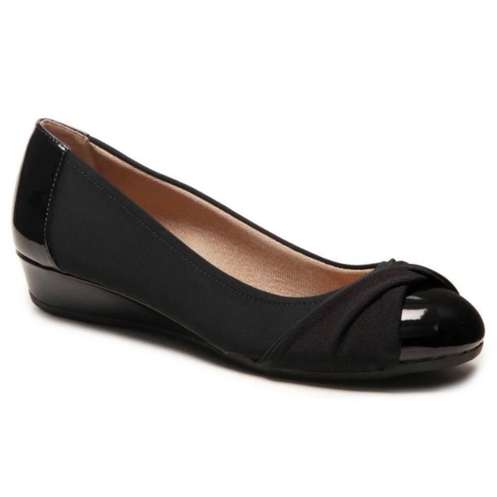 NEW Black Abella Flight Wedge Flats